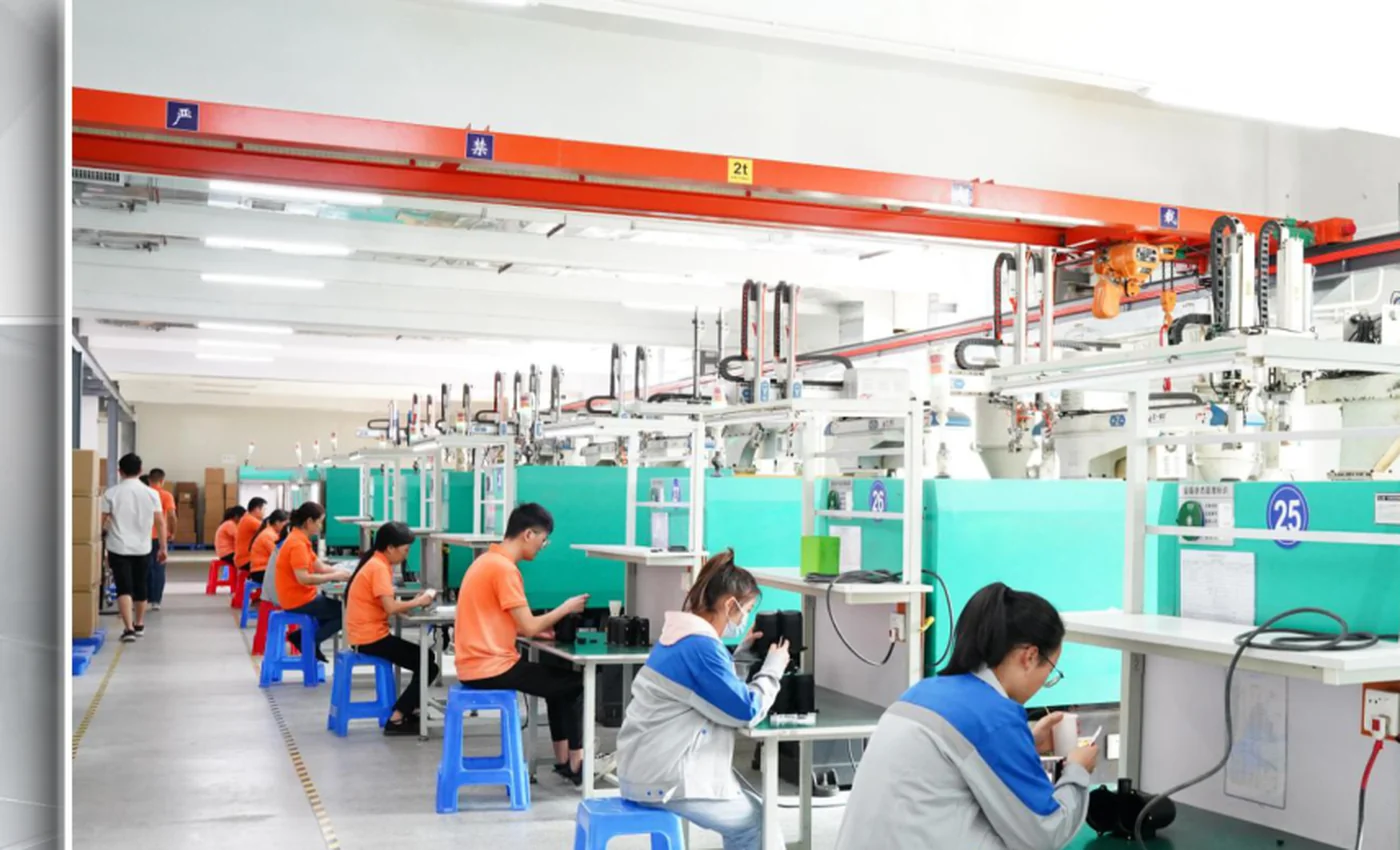 RJC injection molding workshop